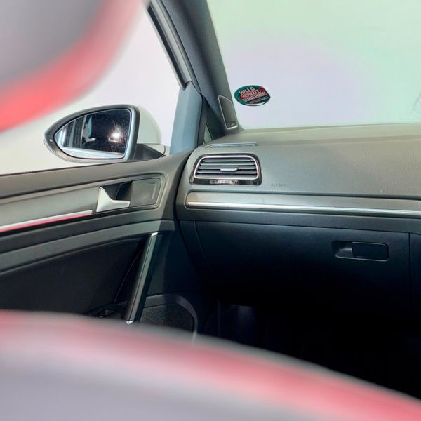 2018-Volkswagen-Golf-DSG image:7