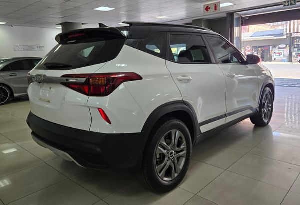 2022-Kia-Seltos-16-EX-Auto image:9