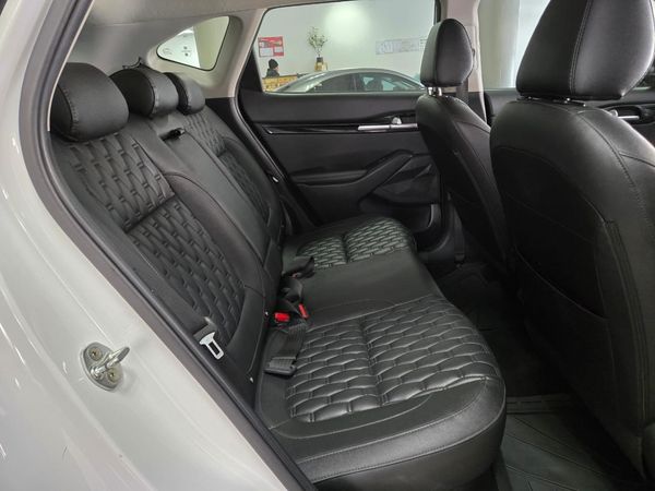 2022-Kia-Seltos-16-EX-Auto image:14