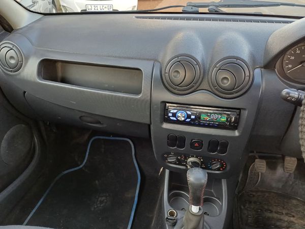 2013-Nissan-NP200-16-AC-Safety-Pack image:10