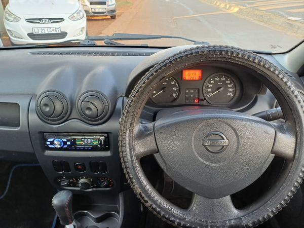 2013-Nissan-NP200-16-AC-Safety-Pack image:11