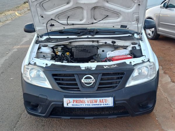 2013-Nissan-NP200-16-AC-Safety-Pack image:12