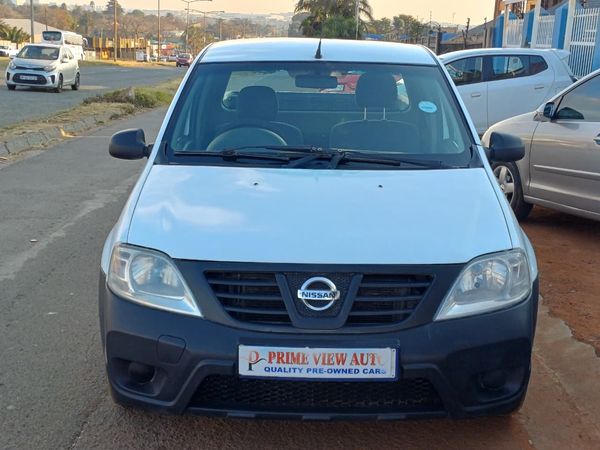 2013-Nissan-NP200-16-AC-Safety-Pack image:2