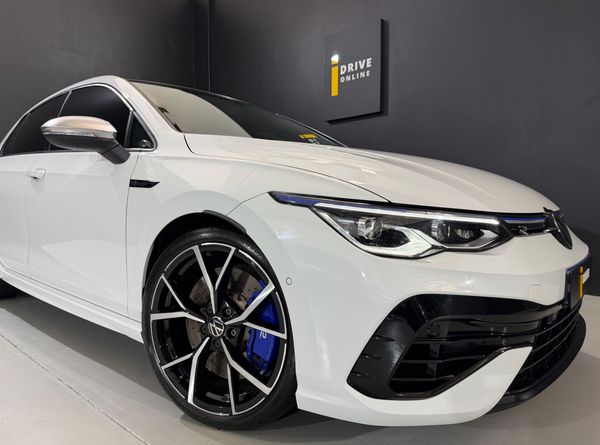 2025-Volkswagen-Golf-8-20-TSI-R-DSG image:1