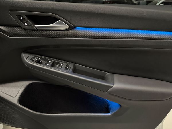 2025-Volkswagen-Golf-8-20-TSI-R-DSG image:20