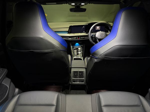 2025-Volkswagen-Golf-8-20-TSI-R-DSG image:27
