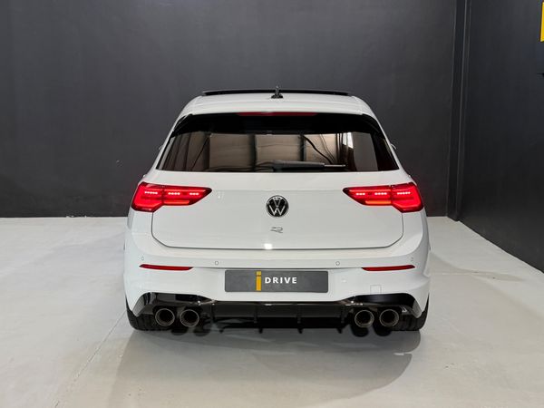 2025-Volkswagen-Golf-8-20-TSI-R-DSG image:4