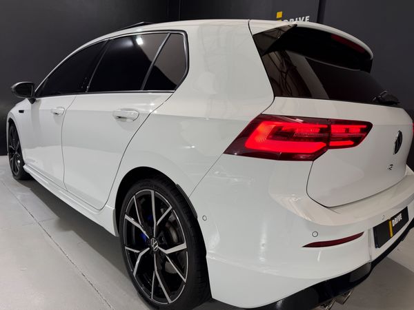 2025-Volkswagen-Golf-8-20-TSI-R-DSG image:6