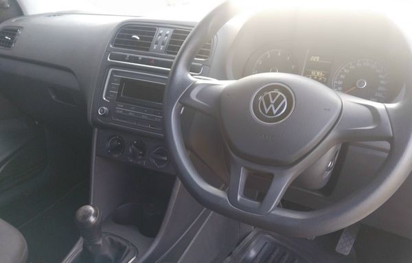 2023-Volkswagen-Polo-Vivo-14-Trendline-5-dr image:8