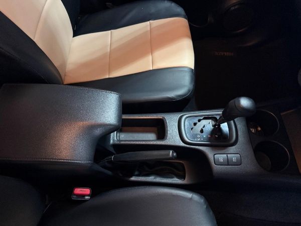 2019-Toyota-Hilux-24-GD-6-SRX-4x4-Auto-Double-Cab image:14