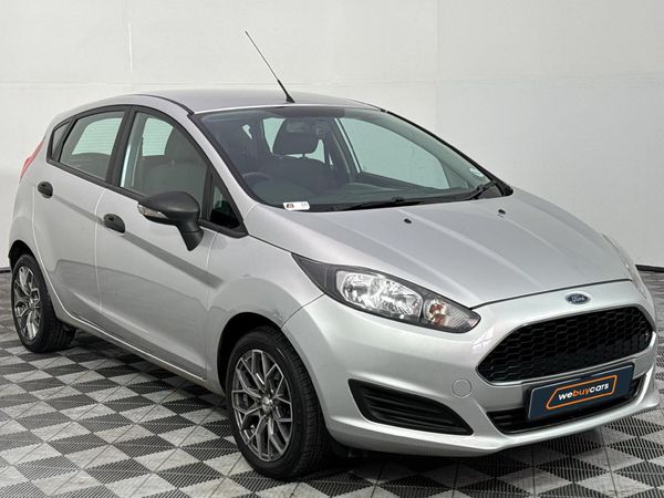 2017-Ford-Fiesta-14-Ambiente-5-dr image:14