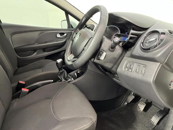 2020-Renault-Clio-IV-900T-Authentique-5-dr-66kW image:8