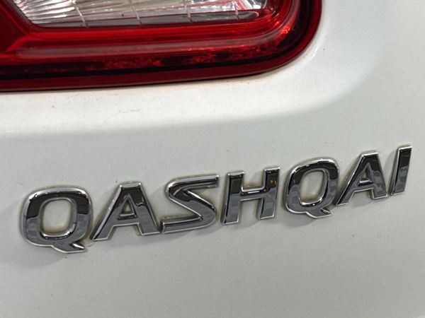 2013-Nissan-Qashqai-20-Acenta image:11