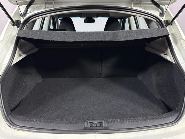 2013-Nissan-Qashqai-20-Acenta image:14