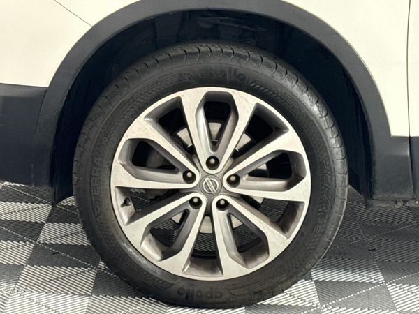 2013-Nissan-Qashqai-20-Acenta image:4