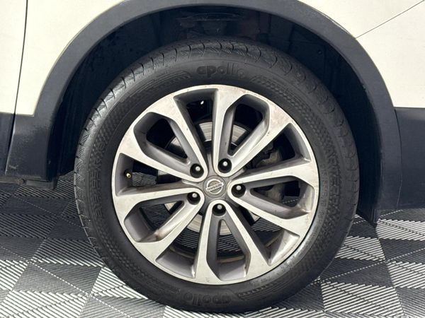 2013-Nissan-Qashqai-20-Acenta image:5