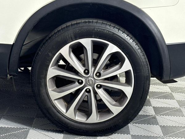 2013-Nissan-Qashqai-20-Acenta image:6