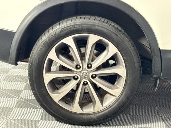 2013-Nissan-Qashqai-20-Acenta image:7