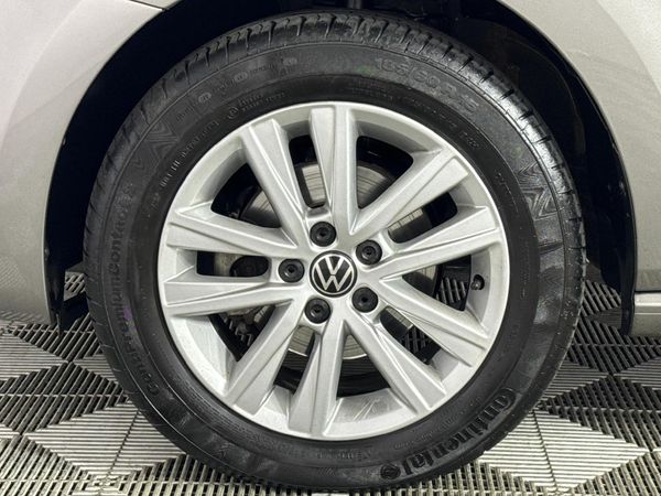 2024-Volkswagen-Polo-Vivo-16-Comfortline-Auto-5-dr image:4