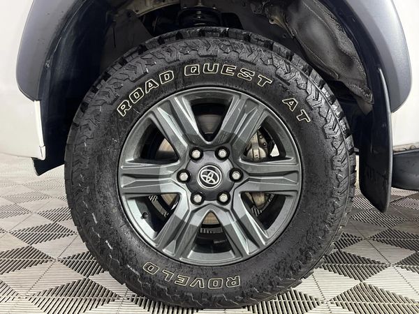 2021-Toyota-Hilux-24-GD-6-Raised-Body-Raider-Auto-Extended-Cab image:2