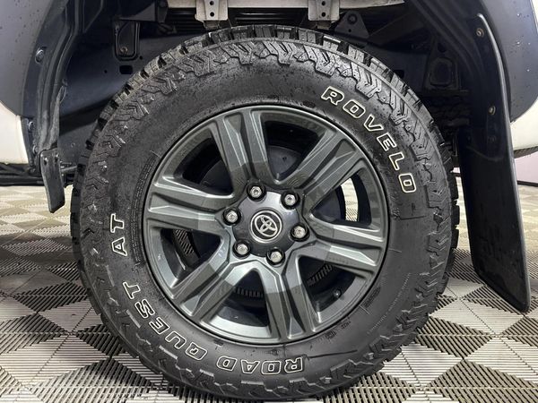 2021-Toyota-Hilux-24-GD-6-Raised-Body-Raider-Auto-Extended-Cab image:4