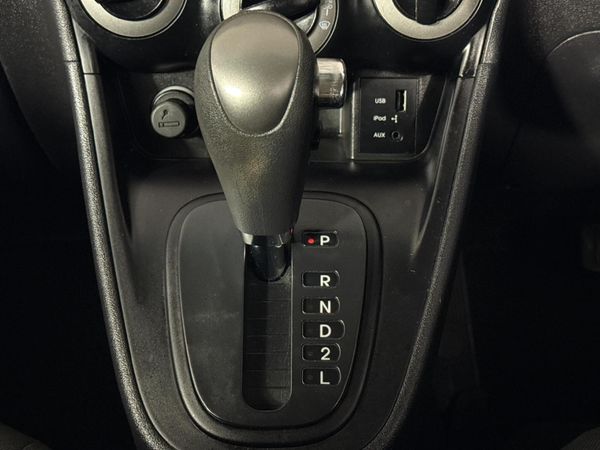 2016-Hyundai-i10-11-Motion-Auto image:10