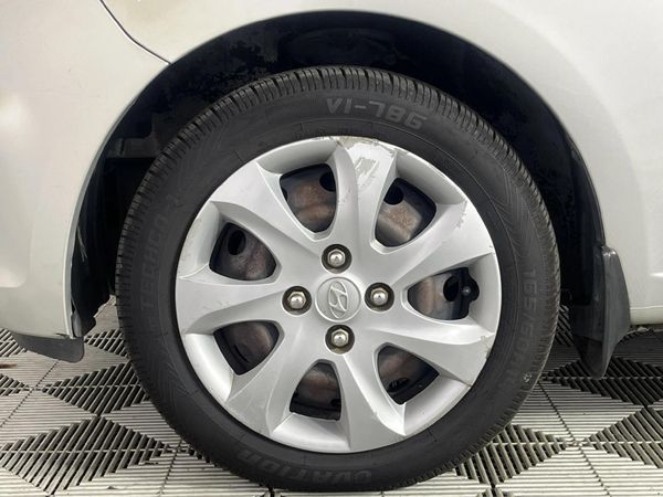 2016-Hyundai-i10-11-Motion-Auto image:4