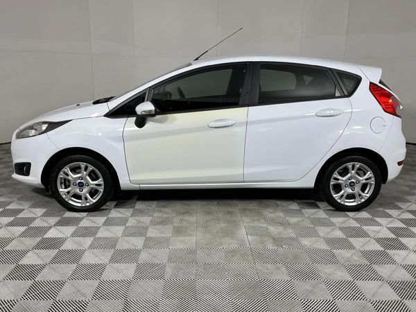 2015-Ford-Fiesta-10-EcoBoost-Trend-5-dr image:18