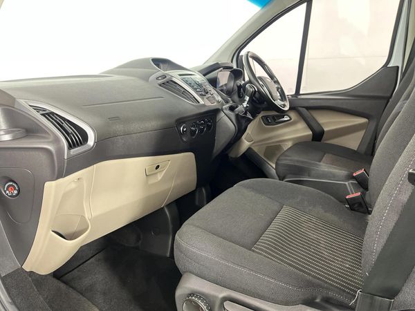 2018-Ford-Tourneo-Custom-22-TDCi-Trend-LWB-92kW image:8