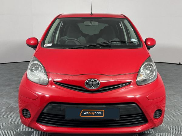 2012-Toyota-Aygo-10-Wild-5-dr image:11