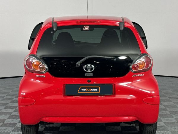 2012-Toyota-Aygo-10-Wild-5-dr image:14