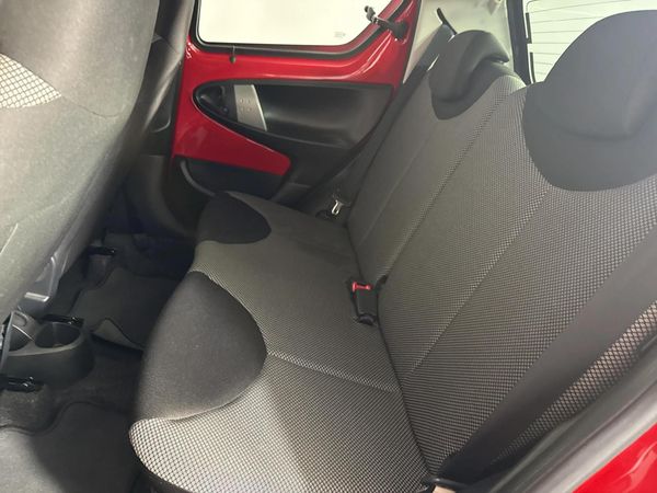 2012-Toyota-Aygo-10-Wild-5-dr image:3