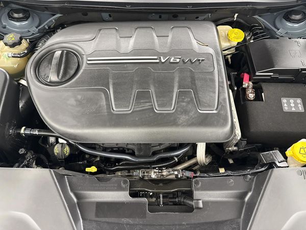 2015-Jeep-Cherokee-32-Limited-Auto image:12
