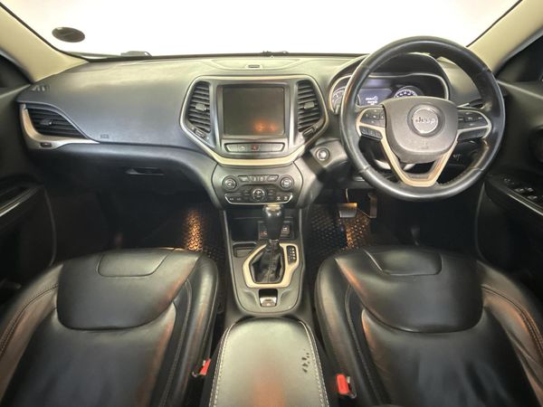 2015-Jeep-Cherokee-32-Limited-Auto image:1