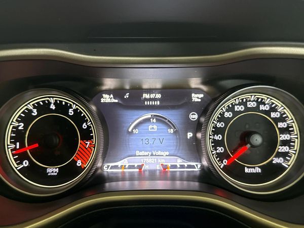 2015-Jeep-Cherokee-32-Limited-Auto image:2