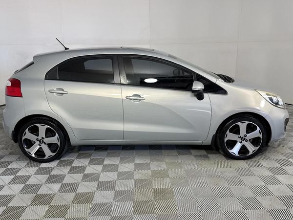 2013-Kia-Rio-14-Tec-5-dr image:16