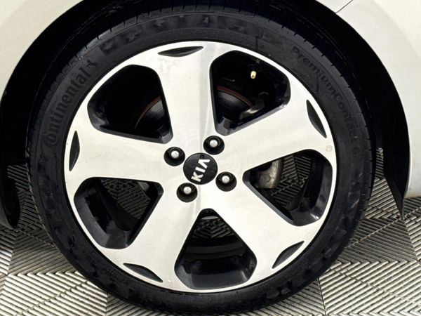 2013-Kia-Rio-14-Tec-5-dr image:5