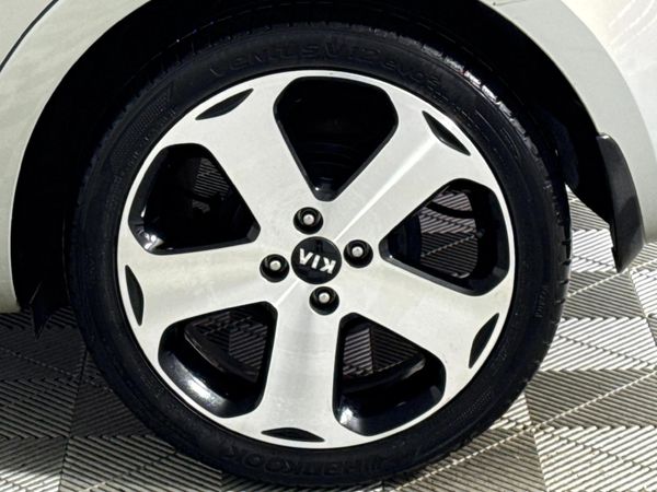 2013-Kia-Rio-14-Tec-5-dr image:6