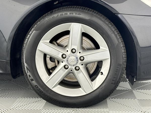 2008-Mercedes-Benz-SLK-200-Kompressor-Auto image:3