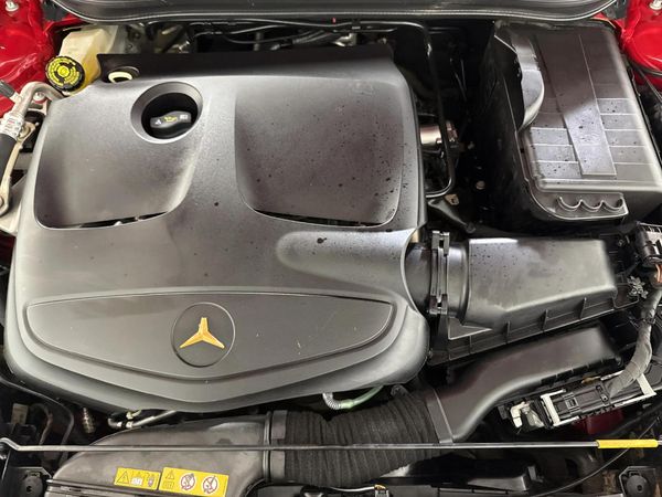 2014-Mercedes-Benz-A-Class-A-180-BE-AMG-Sport-Auto image:11