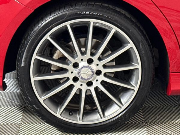 2014-Mercedes-Benz-A-Class-A-180-BE-AMG-Sport-Auto image:6