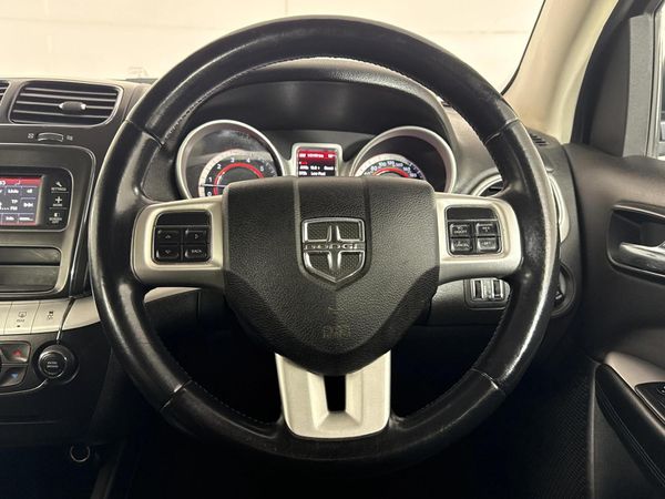 2015-Dodge-Journey-36-V6-SXT-Auto image:12