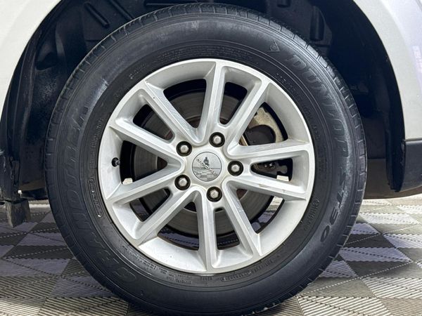 2015-Dodge-Journey-36-V6-SXT-Auto image:6