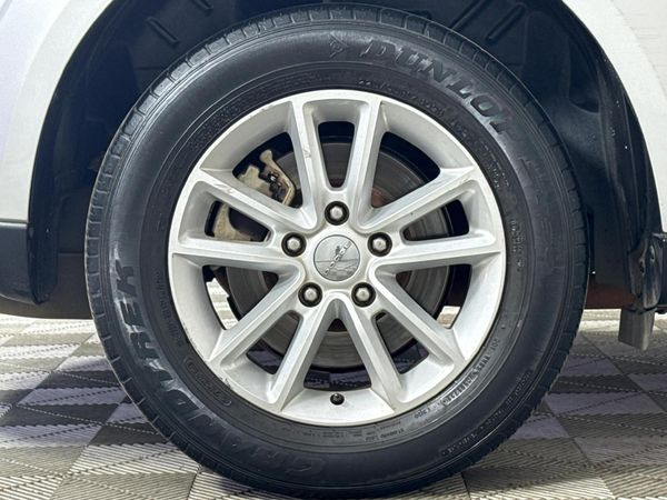 2015-Dodge-Journey-36-V6-SXT-Auto image:7