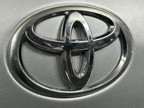 2008-Toyota-Yaris-T1-5-dr image:11