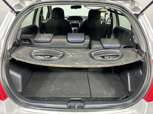 2008-Toyota-Yaris-T1-5-dr image:13