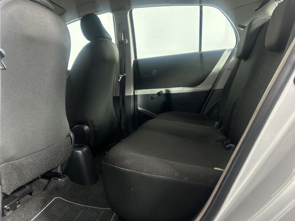 2008-Toyota-Yaris-T1-5-dr image:3
