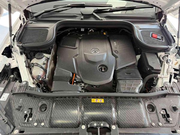 2025-Mercedes-Benz-GLE-Coupe-450D-4Matic image:15