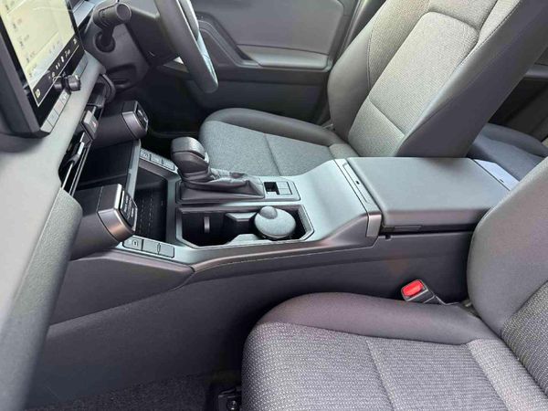 2026-Toyota-RAV4-25-GX-Hybrid-CVT-Auto-E-Four image:16