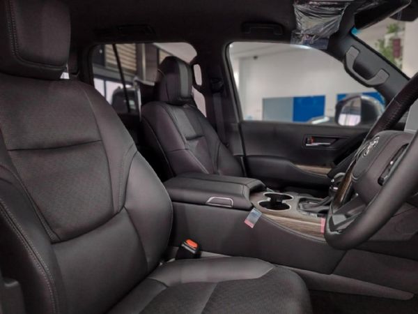 2026-Toyota-Land-Cruiser-300-V6-33D-ZX image:13